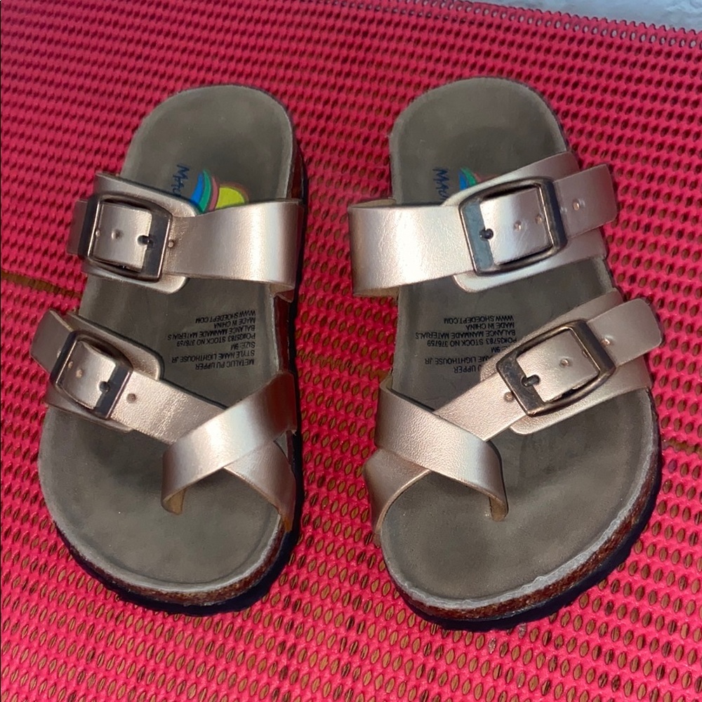 Bronze Sandals with Metallic Sheen and Contoured Footbed